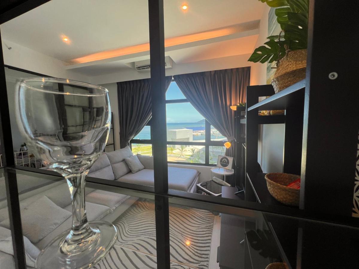 Jesselton Quay Suite By Backyard Kota Kinabalu Exterior foto